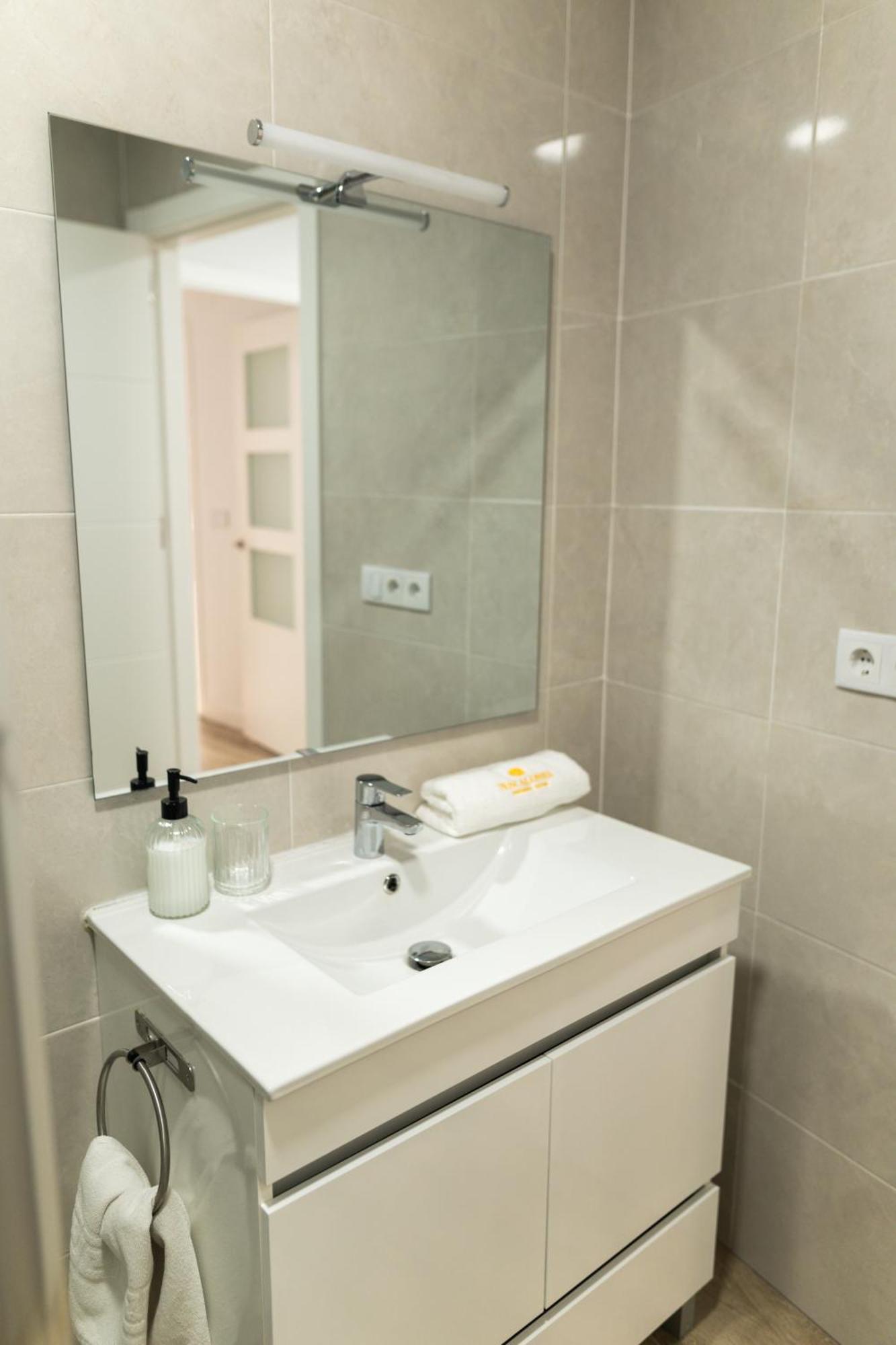 Calvario 53 By 7Escalones โรตา ภายนอก รูปภาพ