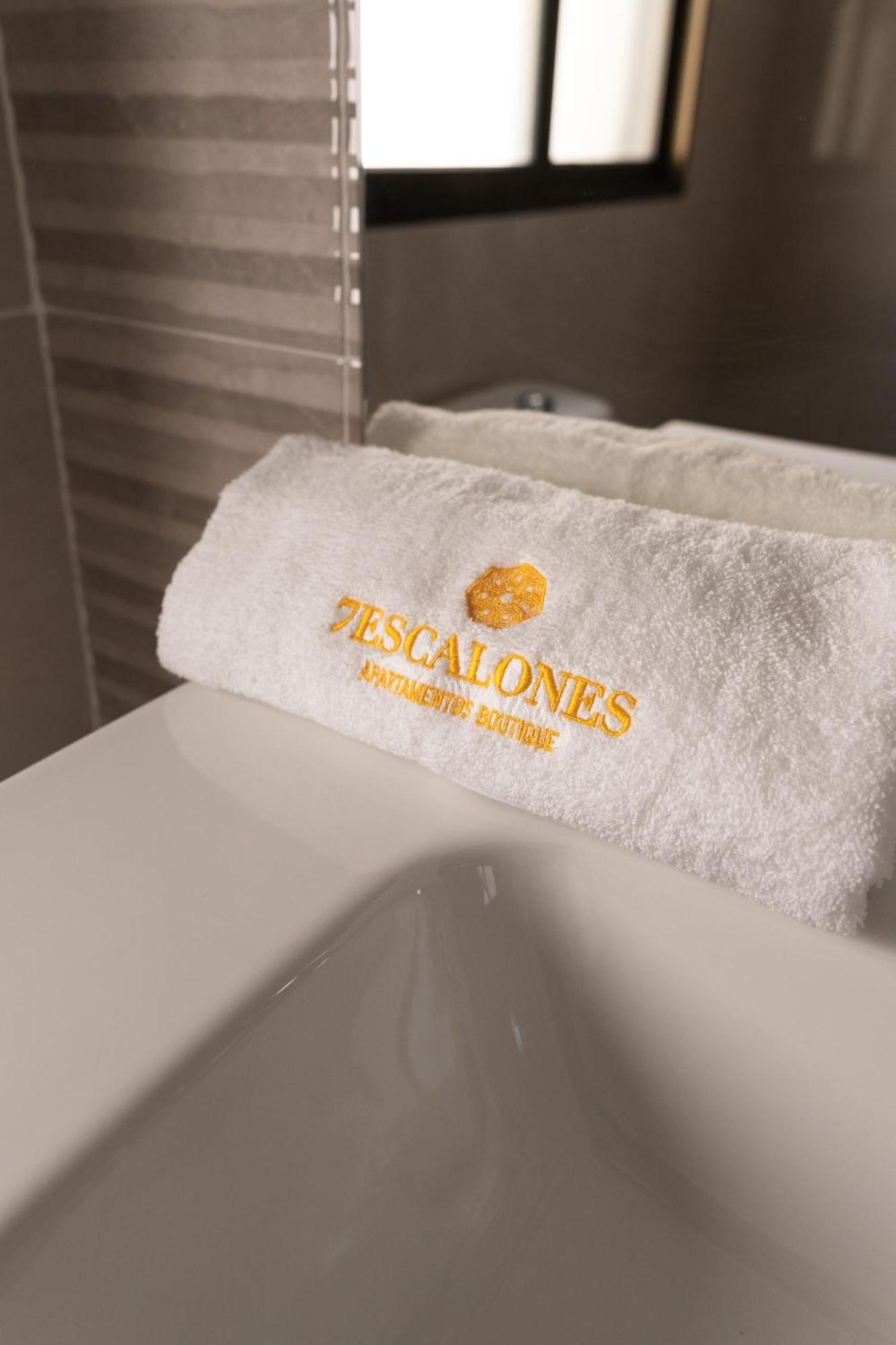 Calvario 53 By 7Escalones โรตา ภายนอก รูปภาพ